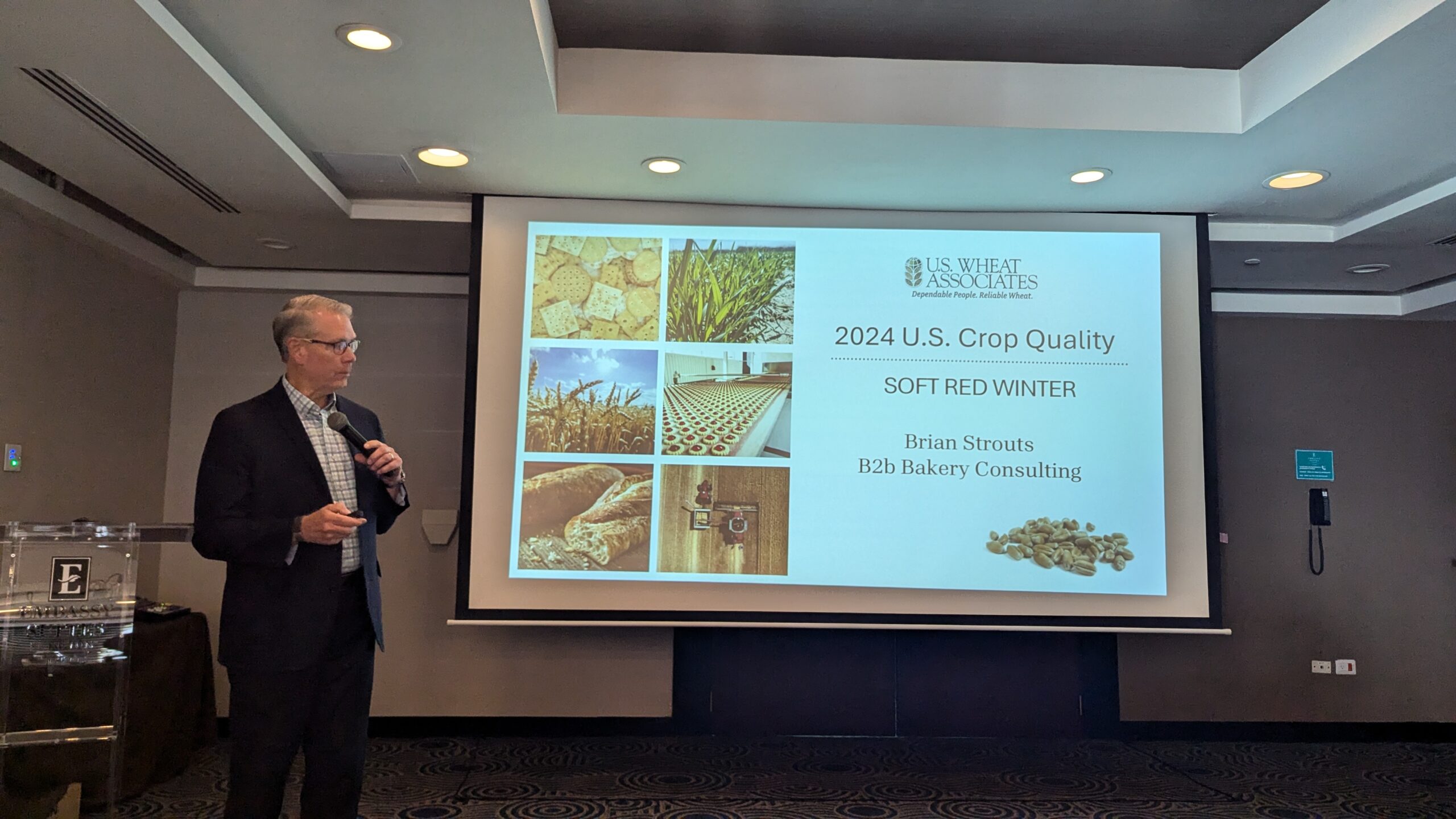 Baking consultant Brian Stouts presents on soft red winter (SRW) wheat during one of the 2024 Crop Quality Seminars conducted by USW's Mexico City Office.