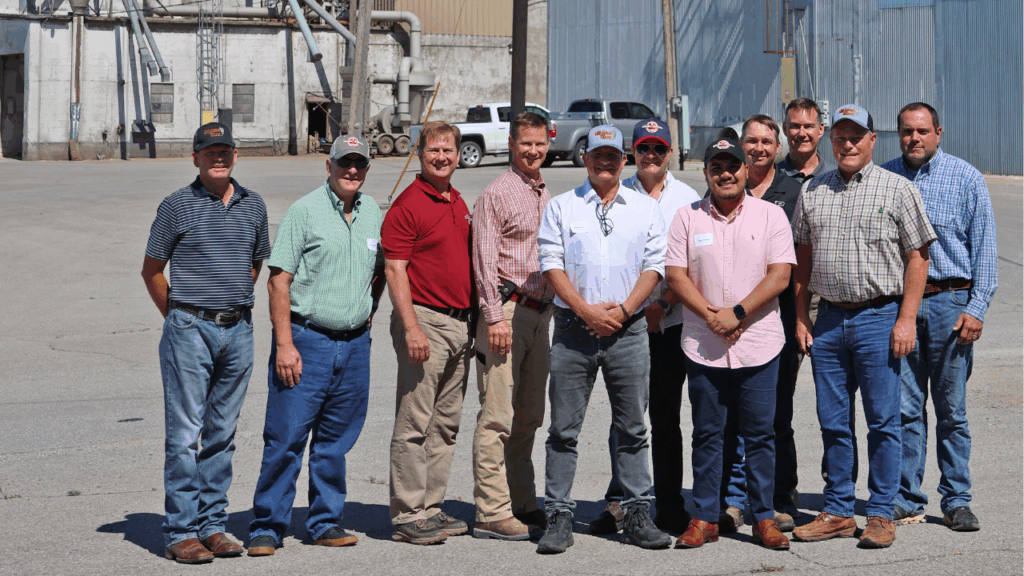 A team of four Ecuadorian wheat buyers and millers recently visited Idaho and Oklahoma as part of a USW trade mission.