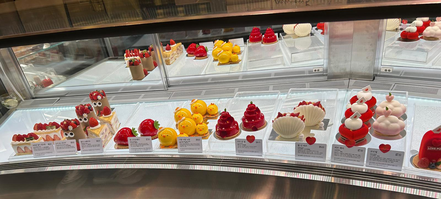Specialty desserts at passion5