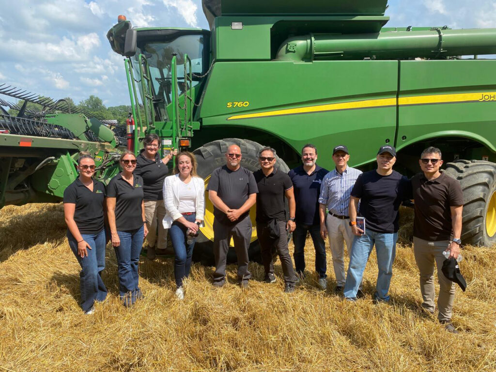 USW's Claudia Gomez led a team from Brazil on visits to Ohio and Kansas to learn more about the U.S. soft red winter (SRW) wheat crop.