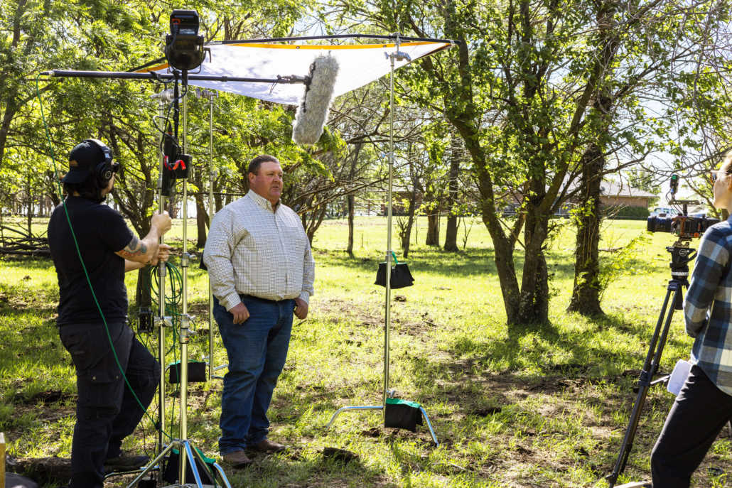 A USW film crew spent a spring day on the farm of Derek Sawyer in McPherson, Kansas to learn how his family works to grow a high-quality wheat crop each year. Sawyer also explained how U.S. farmers value their customers, as well as the supply chain that delivers their wheat.